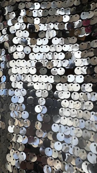 Паєткова тканина 0,8 см на сітці (срібло на чорному) 347 в інтернет-магазині IrisTextil