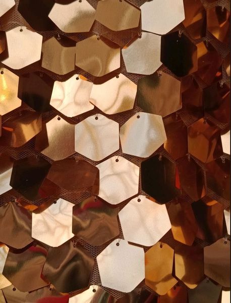 Пайеточная ткань соты на золотой сетке &mdash; Золото 3004 в интернет-магазине  IrisTextil